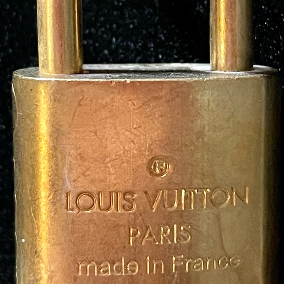***FLASH SALE*** Louis Vuitton Solid Brass Lock and Key. Chains Never Worn - Picture 4 of 7